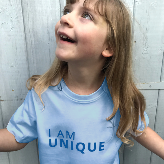 I AM UNIQUE Organic Kids T-Shirt - Sky Blue